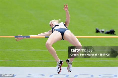 Usas Amy Acuff During The Womens High Jump Qualification News Photo