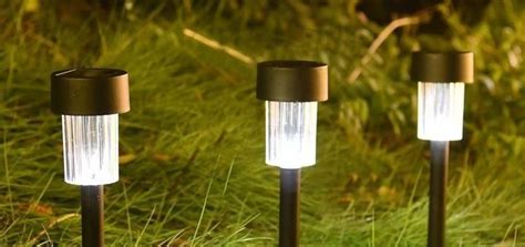 10 Best Solar Path Lights in 2021 - ecotality.com