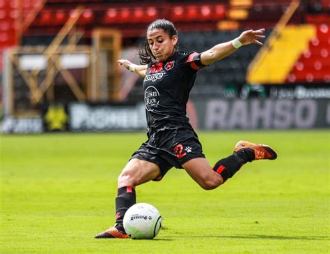 UAF CR on Twitter El Nuevo Club de Lixy Rodríguez será el LEÓN DE