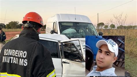 Colisão frontal entre carro e van mata uma pessoa na BR 060 Interior