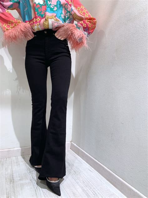 Jeans Gisele Flare Nero A Zampa Vicolo Scintille Store