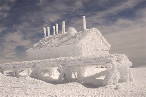 Mount Washington Observatory Summit Volunteer 3/23-30/11