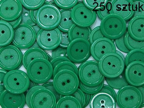 Guziki plastikowe 2 dziurki średnica 20 mm kolor zielony op 250sztuk