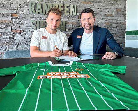 SK Rapid MediaInfo 121 2023 Matthias Seidl von Blau Weiß zu Grün Weiß