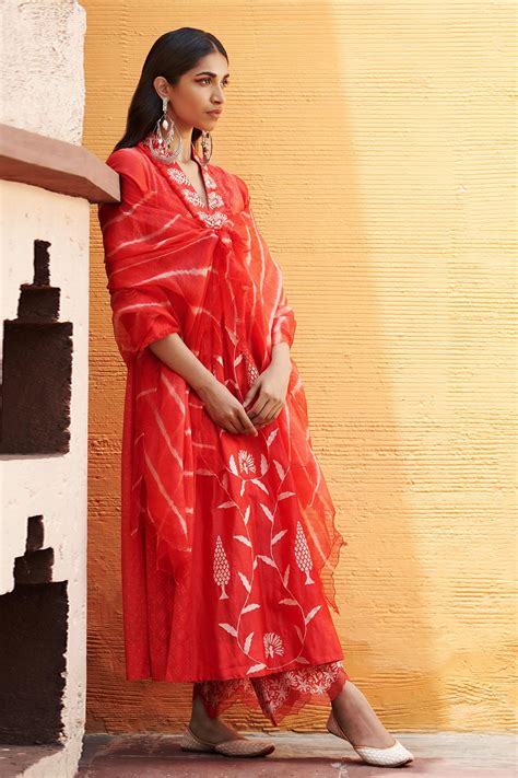 Buy Amrita Thakur Red Chanderi Panelled Kurta Set Online Aza Fashions