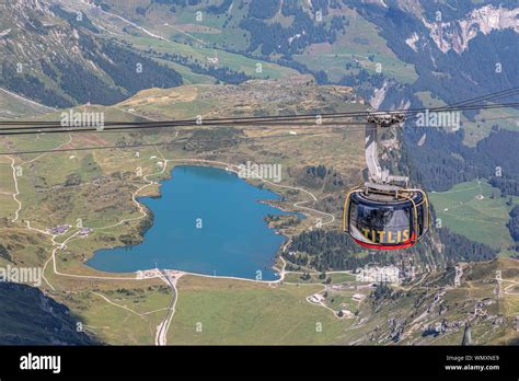 Schweiz Seilbahn Engelberg Fotos Und Bildmaterial In Hoher Aufl Sung