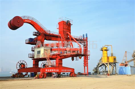 Rail Mobile Screw Ship Unloader China Aotuo Cement Screw Ship