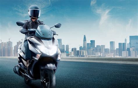 GIXXER NAKED FI 250 SUZUKI El Salvador