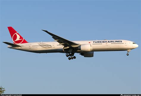 TC LJA Turkish Airlines Boeing 777 3F2ER Photo By Jost Gruchel ID