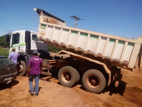 Prefeitura Realiza Melhorias No Campo De Futebol No Distrito De