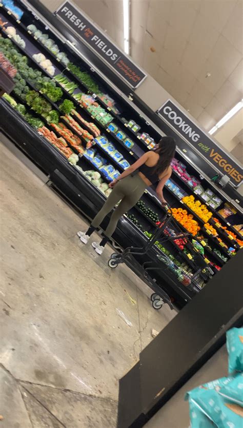 Latina Excellent Shaped Ass Spandex Leggings Yoga Pants Forum