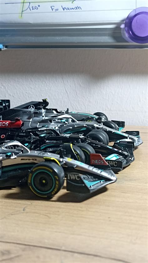 Bburago f1 mercedes : r/f1models