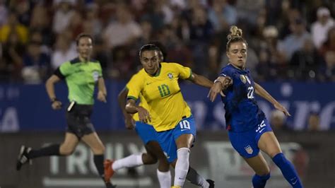 Marta e Cristiane voltam à seleção para torneio SheBelieves Cup