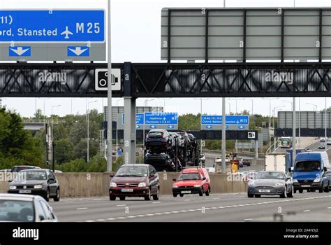 The busy junction of the M25 and M4 motorways at Heathrow London ...