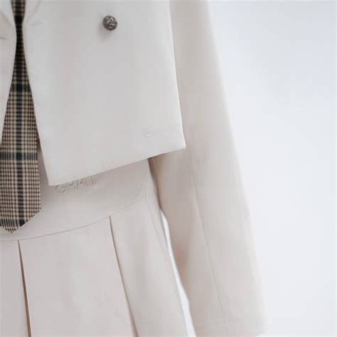 HOLO CROP BLAZER NUDE