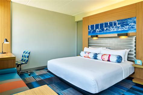 Hotel Rooms in Irving, TX and Las Colinas | Aloft Las Colinas