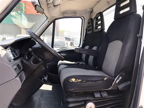 Iveco Daily C Hpi Ch Benne Coffre Simple Cabine De