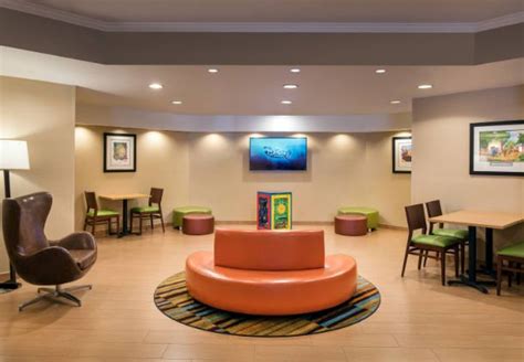 Fairfield Inn Anaheim Resort vacation deals - Lowest Prices, Promotions ...