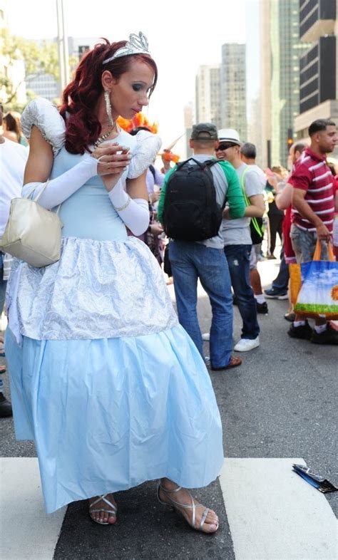 Participantes Da Parada Gay Relatam Homofobia Na Rua Escola E Trabalho Uol Not Cias