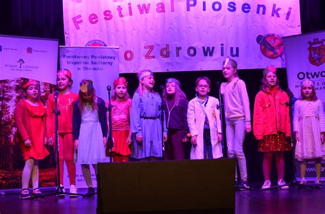 Kreatywność dzieci na festiwalu piosenki o zdrowiu w Otwocku FOTO