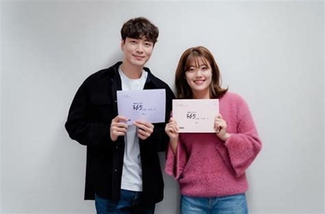 Cast of 365: A Fate-defying Year gather for script reading » Dramabeans ...