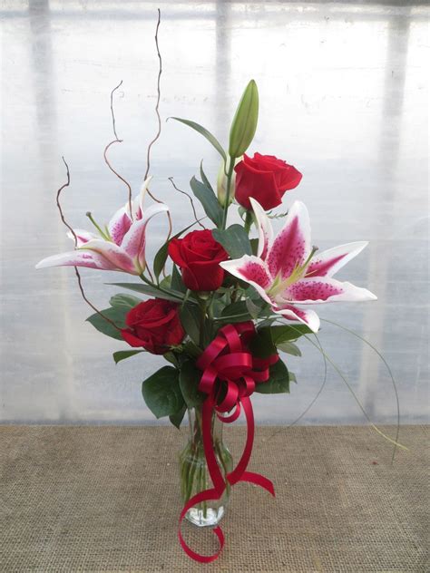 Stargazer Lily And Red Roses Florist In Lexington Ky Michlers