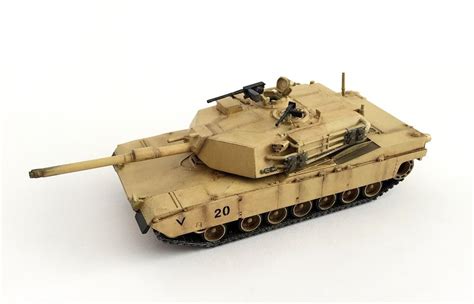 Tanks & Military Vehicles USA ABRAMS M1A2 Camouflage w/ A Soldier 1/72 ...