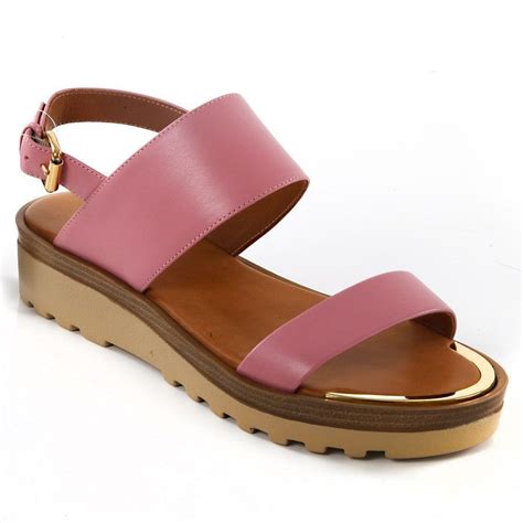 Loriblu has expanded the range of its more affordable range - Easy