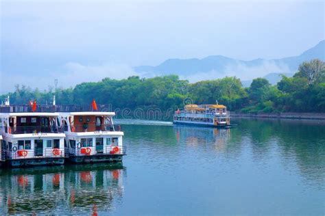 River Li Cruise In Guilin, China Editorial Stock Photo - Image of china ...