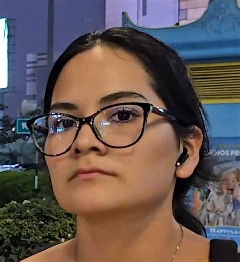 Beautiful BIG And WIDE Ass Latina Nerd In Tight Jeans OC Face Shots Tight Jeans Forum