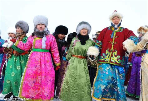 Camels Show Theyre Pretty Nippy At Winter Naadam Festival In Hulun Buir Daily Mail Online