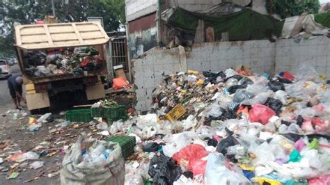 Setelah Masa Libur Idul Fitri Tahun 2022 Volume Sampah Di Karawang