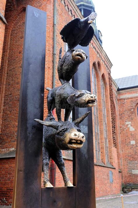 Estatua De M Sicos De Bremen En Riga Letonia Foto Editorial Imagen