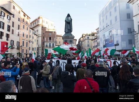 Fiori Tricolori Hi Res Stock Photography And Images Alamy