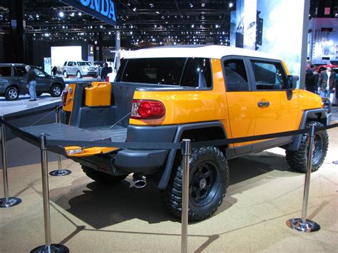 Meet One Of A Kind Lifted Toyota Fj Cruiser Pickup Truck Artofit