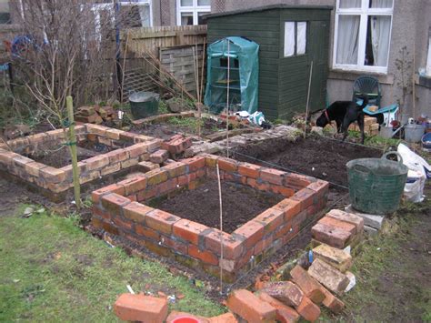 Mal's Allotment: Brick Raised Beds Update