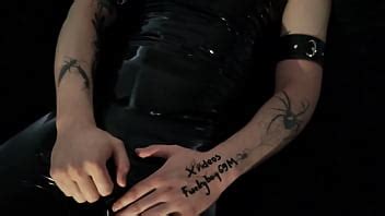 Guy Wanking In Latex Suit XVIDEOS