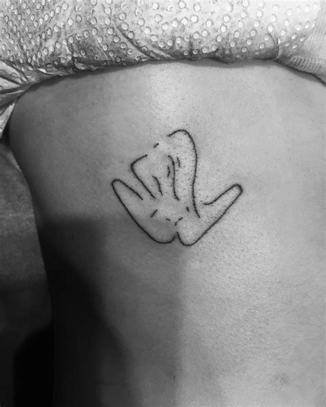 Used To Hate RL Needles Now Theyre My Favourites Naked Lady On A Clients Ribs R Sticknpokes