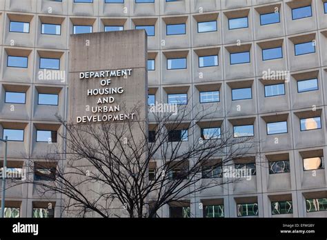 Hud Building High Resolution Stock Photography And Images Alamy