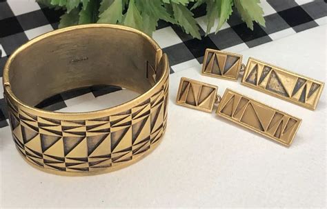 Vintage Monet Gold Tone Geometric Wide Bangle Bracele Gem