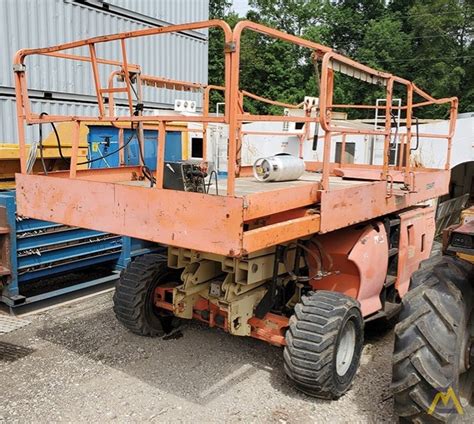 JLG 3394RT 2250 Lb Platform Capacity Rough Terrain Scissor Lift For