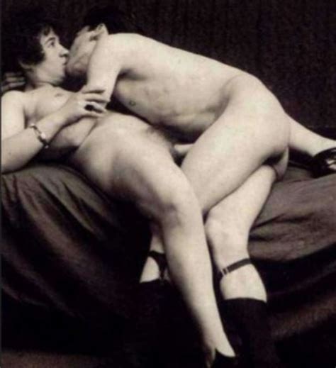 ANTIQUE PENETRATIONS SUP KISS Porn Pic