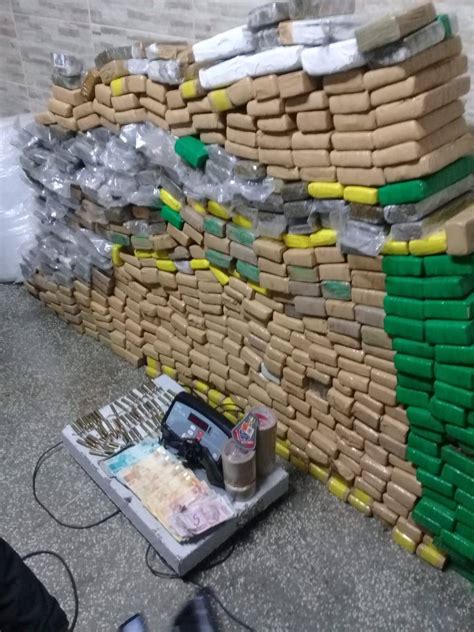 Polícia apreende 3 5 toneladas de drogas em São Paulo em menos de 24 horas