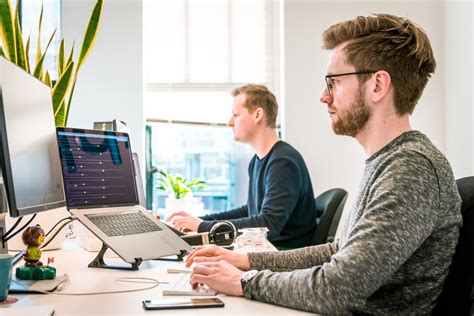 Hot Desking Pros And Cons
