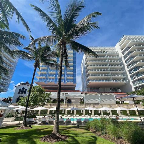 Luxury Miami Beach Hotel | Four Seasons Hotel at The Surf Club