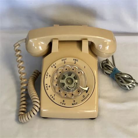 VINTAGE STROMBERG CARLSON Rotary Dial Desk Telephone Beige Untested 38