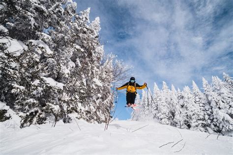 7 Closest Ski Resorts to Burlington, Vermont - La Vida Nomad