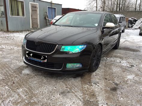 Пленка на фары "хамелеон" — Skoda Superb Mk2, 2 л, 2012 года | стайлинг ...