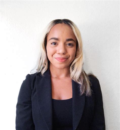 About – Tia Kemp – Medium