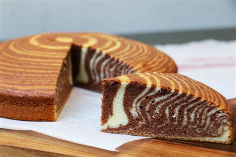 Meilleure recette de CAKE zébré facile et moelleux